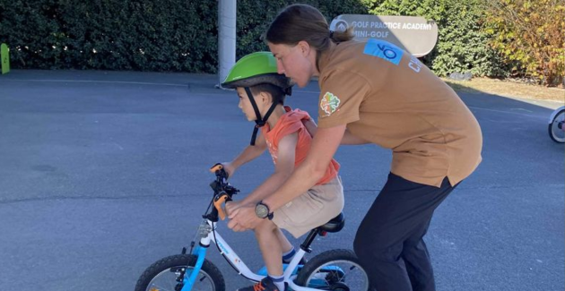 J enl ve mes petites roues activit enfant au Decathlon Village